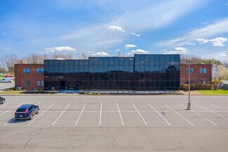 Plus de détails pour 33 Airport Center Dr, New Windsor Township, NY - Bureau à louer
