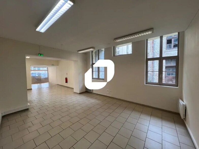 Bureau dans Douai à louer - Photo de l’immeuble – Image 3 sur 8