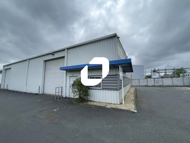 Plus de détails pour Bureau, Local d'activités à louer