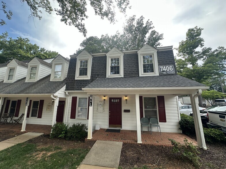 7406 Chapel Hill Rd, Raleigh, NC à vendre - Photo de l’immeuble – Image 1 sur 6