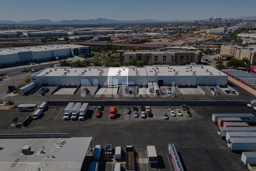 4535 Statz St, North Las Vegas, NV à louer - Photo de l’immeuble – Image 2 sur 5