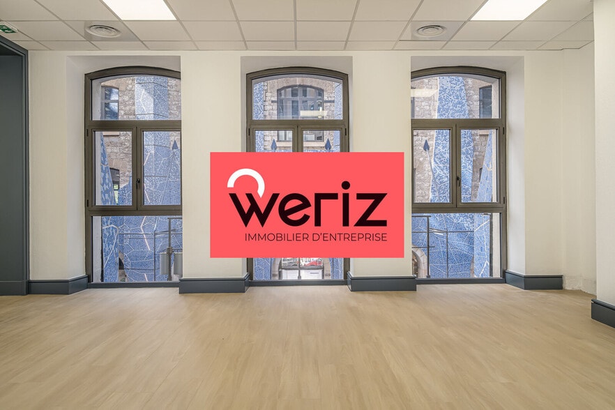 10 Place De La Joliette, Marseille à vendre - Photo de l’immeuble – Image 1 sur 1