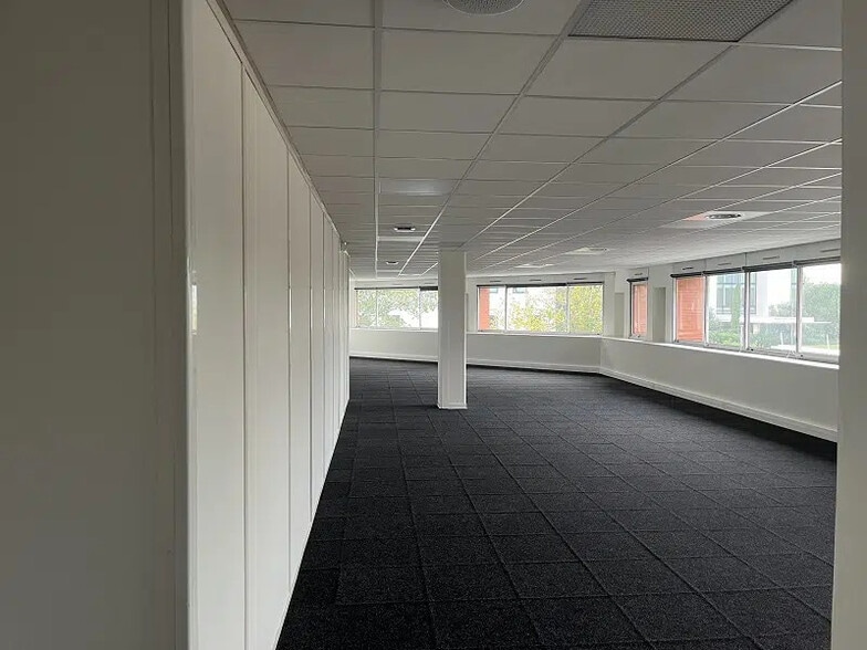 Bureau dans Labège à louer - Photo de l’immeuble – Image 1 sur 9