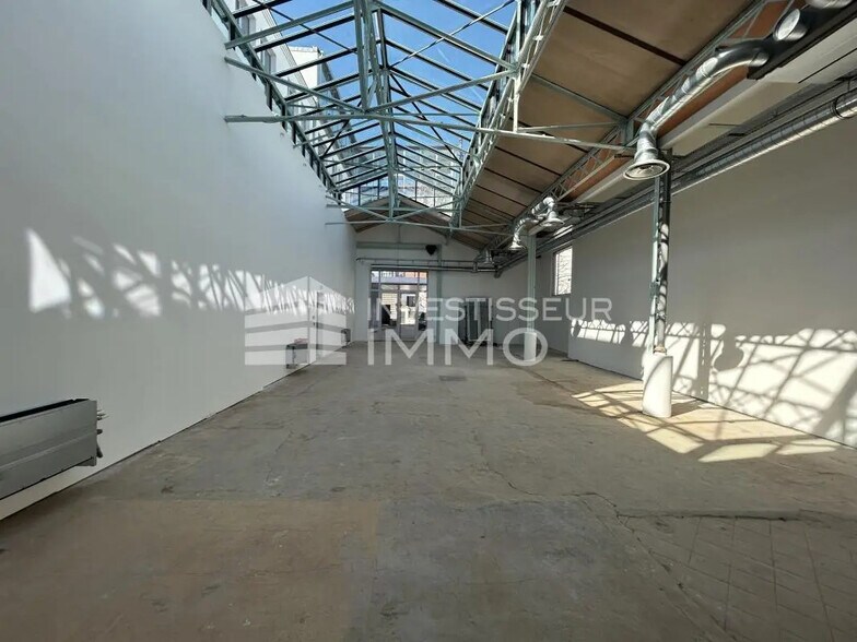 Bureau dans Malakoff à louer - Photo de l’immeuble – Image 2 sur 8