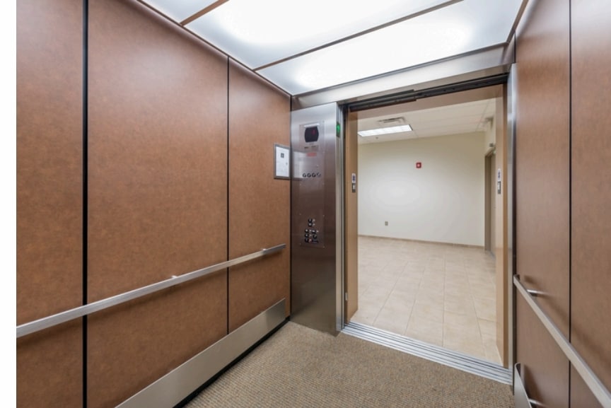 2101 Bermuda Hundred Rd, Chester, VA à louer Photo intérieure– Image 1 sur 5