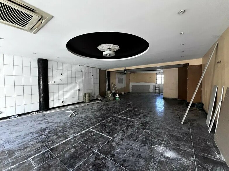 Local commercial dans Grasse à louer - Photo intérieure – Image 3 sur 5