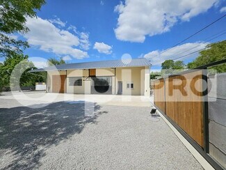 Plus de détails pour Local d'activités à louer