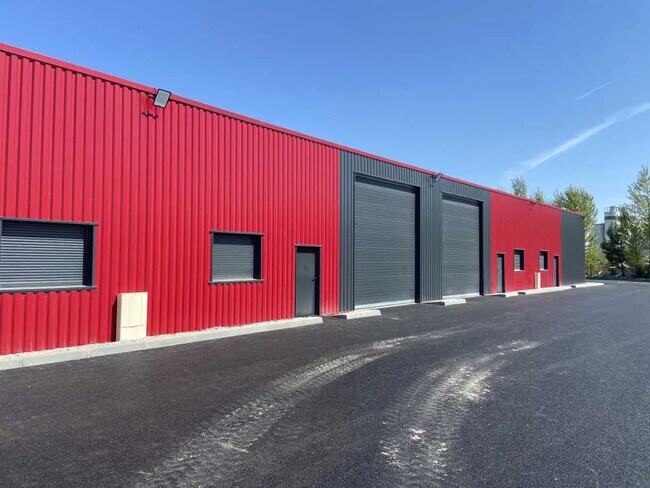 Plus de détails pour 432 Rue André Marie Ampère, Saint-Jean-d'Illac - Local d'activités à louer