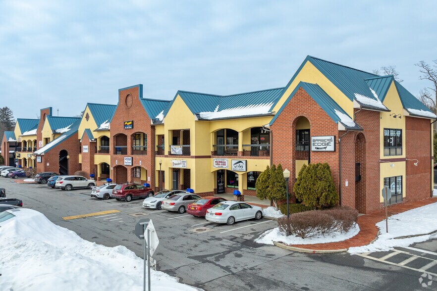 1097 Route 55, Lagrangeville, NY à louer - Photo principale – Image 1 sur 12