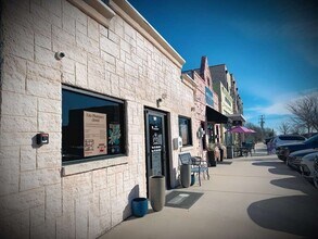 109 E Fate Main Pl, Fate, TX à louer Photo de l’immeuble– Image 2 sur 10