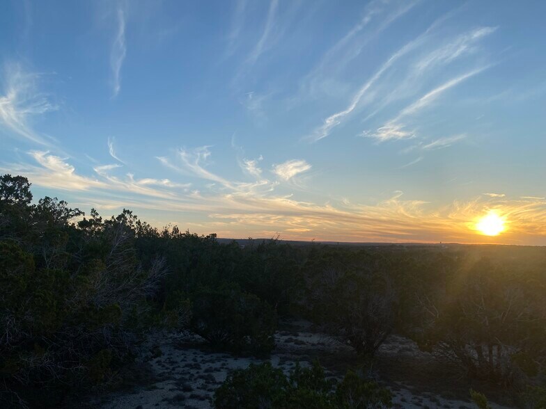 4215 W US HWY 290, Dripping Springs, TX à vendre - Photo de l’immeuble – Image 2 sur 16