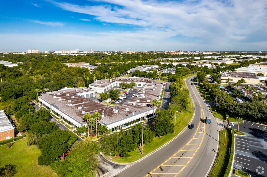 7901 Kingspointe Pky, Orlando, FL à vendre - Aérien – Image 2 sur 25