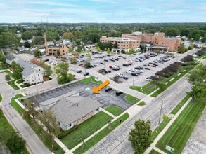 814 N Macomb St, Monroe, MI à louer Photo de l’immeuble– Image 2 sur 6