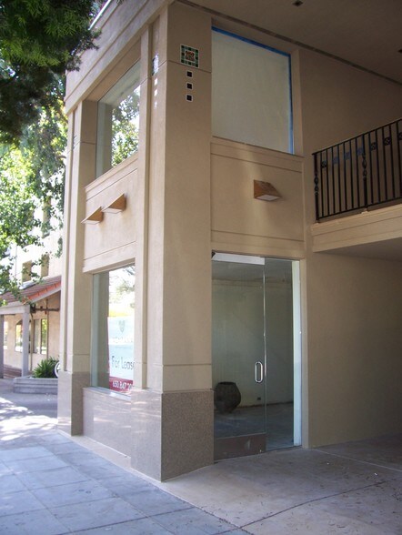 644 Emerson St, Palo Alto, CA à louer - Photo de l’immeuble – Image 3 sur 8