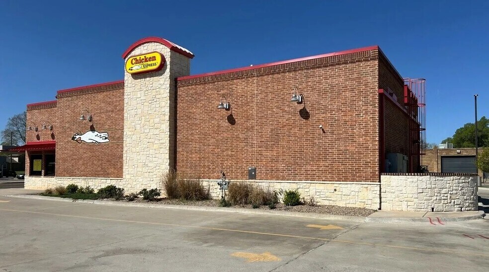 1415 W 3rd St, Elk City, OK à louer - Photo de l’immeuble – Image 2 sur 6