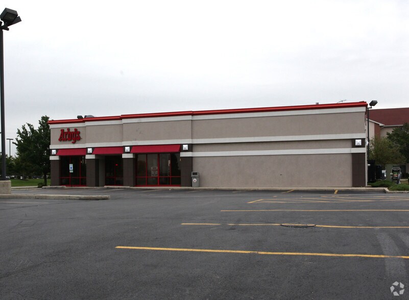 1245 Lakeview Dr, Romeoville, IL à louer - Photo de l’immeuble – Image 2 sur 2