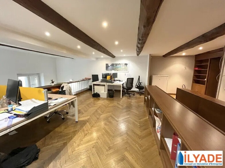 8 Rue Euthymenes, Marseille à louer - Photo de l’immeuble – Image 3 sur 10