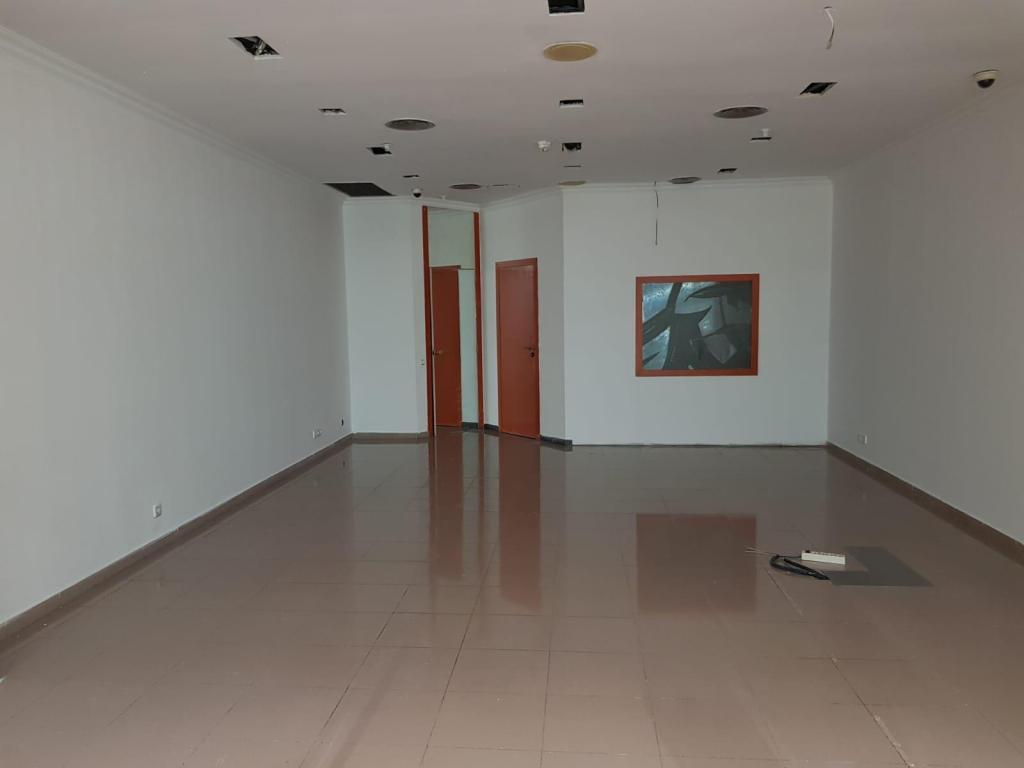 Sant Joan Despí, BAR 08970 - Lot 01 -  - Photo intérieure - Image 1 of 8