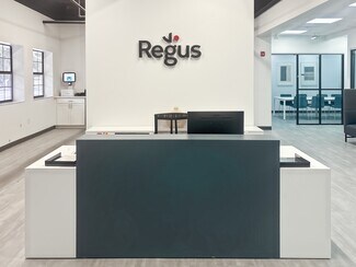 Plus de détails pour 300 E Bay Dr, Largo, FL - Coworking à louer