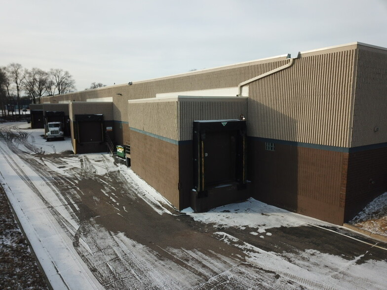 9601-9615 Girard Ave S, Bloomington, MN à louer - Photo de l’immeuble – Image 2 sur 5