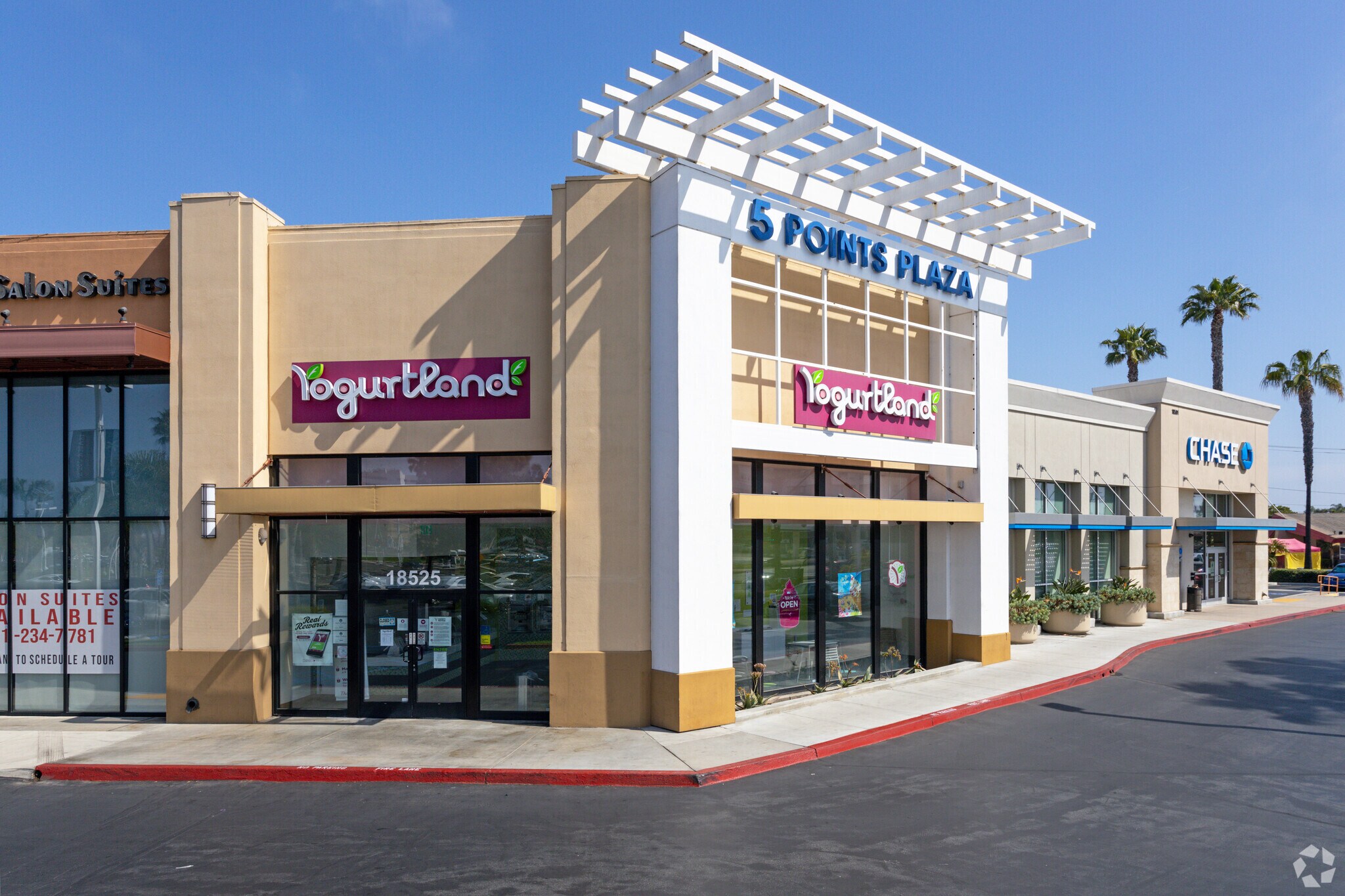 18501-18687 Main St, Huntington Beach, CA à louer Photo principale– Image 1 sur 13