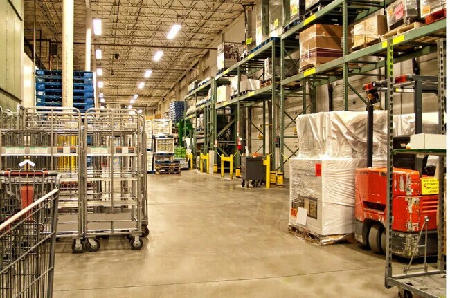 Plus de détails pour Industriel/Logistique à louer