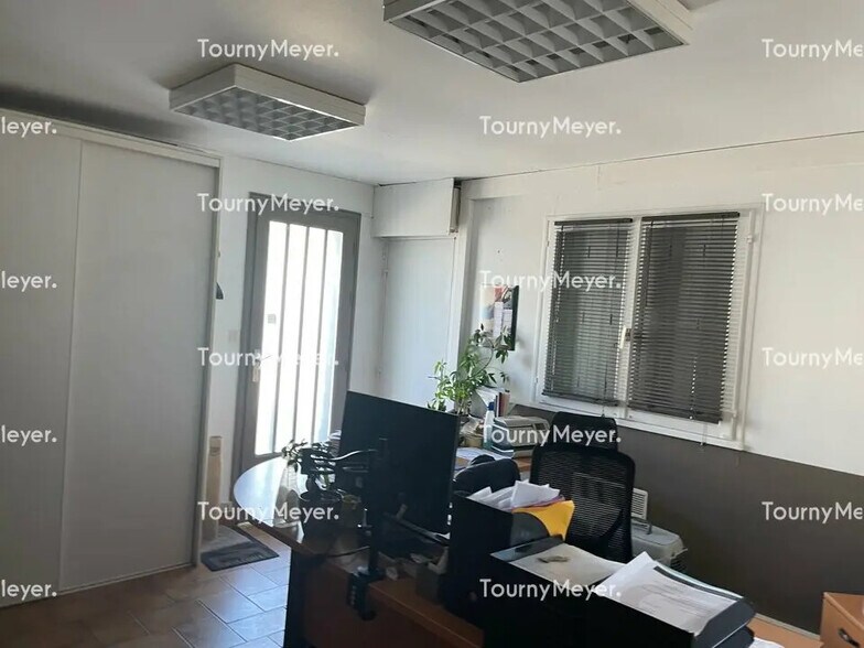 Local d’activités dans Saint-Avé à louer - Photo de l’immeuble – Image 2 sur 4