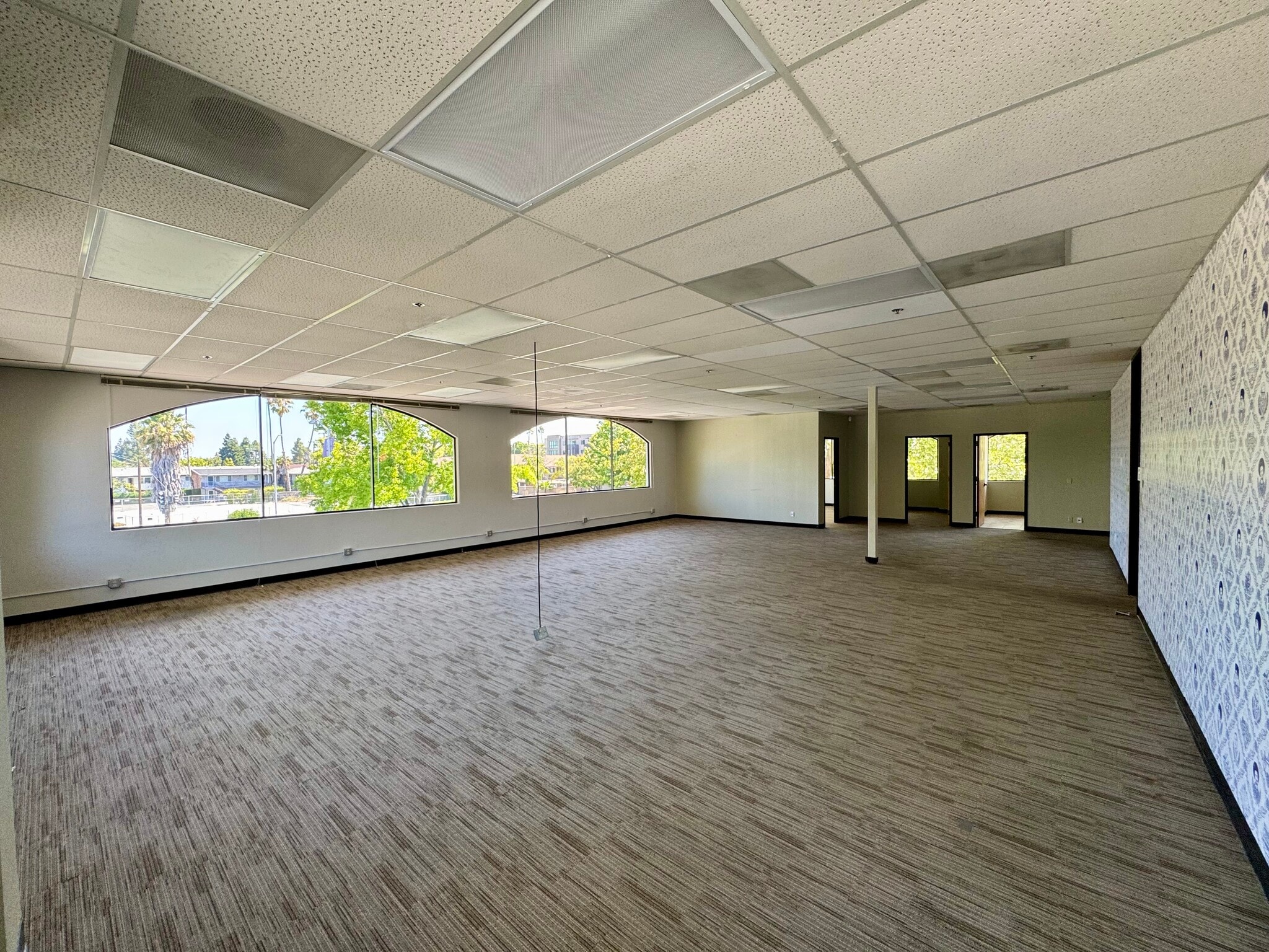 4970 El Camino Real, Los Altos, CA à louer Photo intérieure– Image 1 sur 5