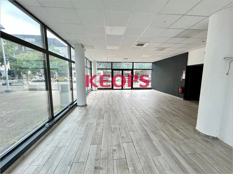Local commercial dans Blagnac à louer - Photo de l’immeuble – Image 3 sur 8
