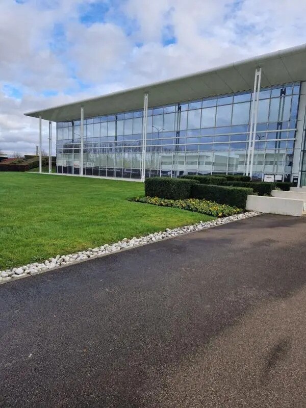 Rue Jean Monnet, Compiègne à louer Photo de l’immeuble– Image 1 sur 9