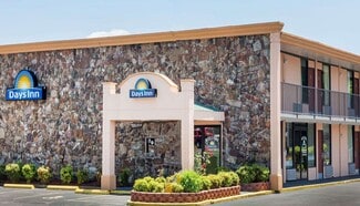 Plus de détails pour 800 University St, Martin, TN - Hôtellerie à vendre