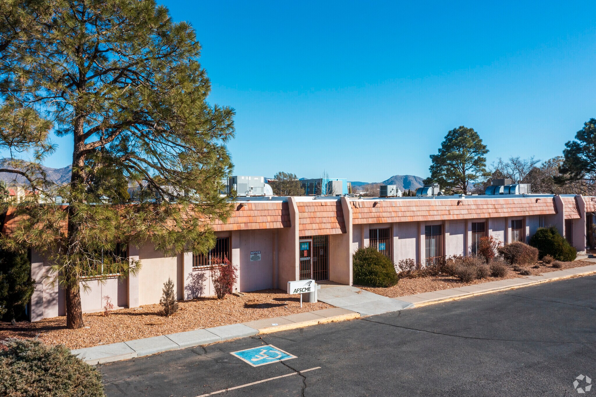 1202 Pennsylvania St NE, Albuquerque, NM à vendre Photo principale– Image 1 sur 17
