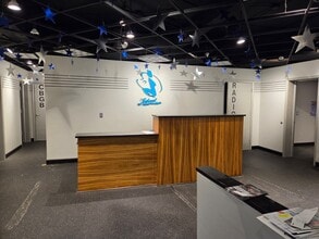 14 Vanderventer Ave, Port Washington, NY à louer Photo intérieure– Image 1 sur 6