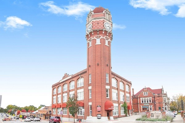 310 N Main St, Chelsea, MI à vendre - Photo principale – Image 1 sur 5