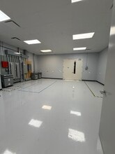 75 Sylvan St, Danvers, MA à louer Photo intérieure– Image 1 sur 10