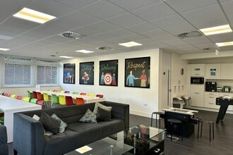 Riverside, Wooburn Green à louer Photo intérieure– Image 2 sur 7