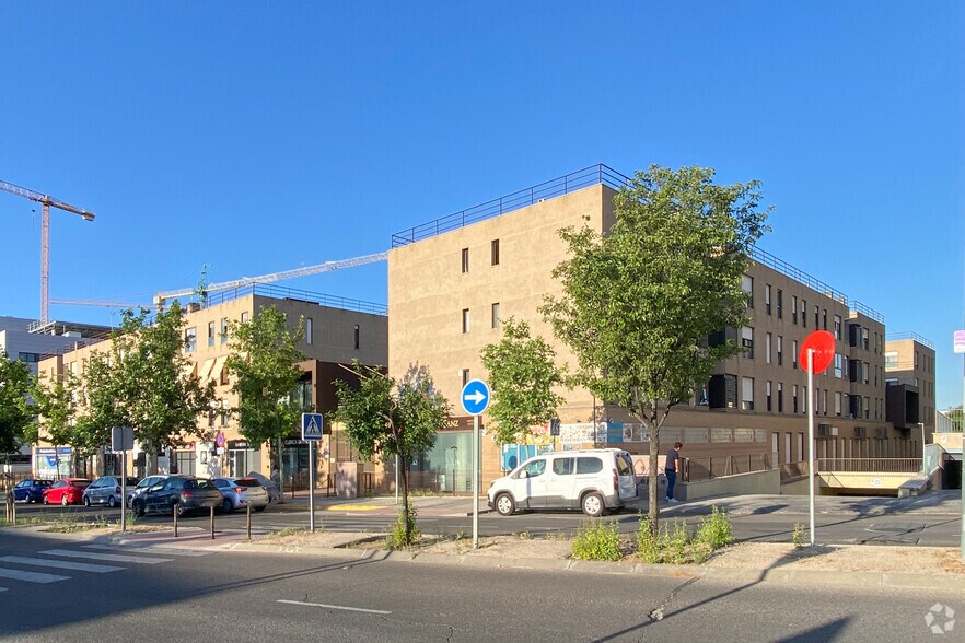 Calle José Hierro, 92, Rivas-Vaciamadrid, Madrid à vendre - Photo de l’immeuble – Image 2 sur 2