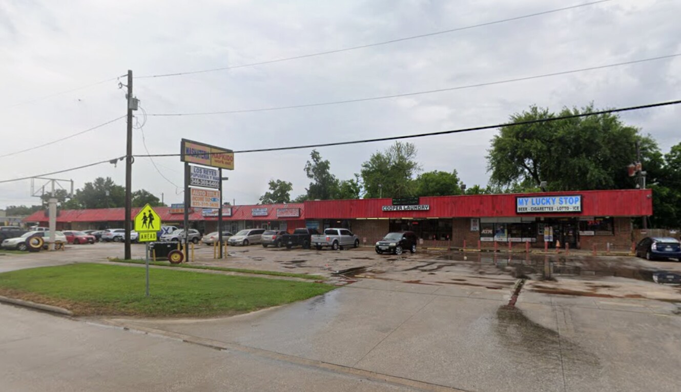 7013 N Shepherd Dr, Houston, TX à louer Photo principale– Image 1 sur 4
