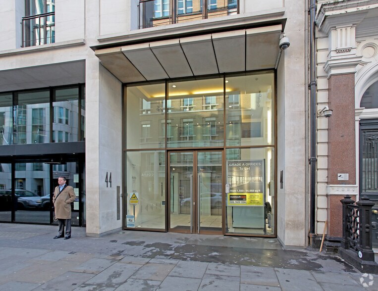 44-45 Great Marlborough St, Londres à louer - Photo de l’immeuble – Image 3 sur 4