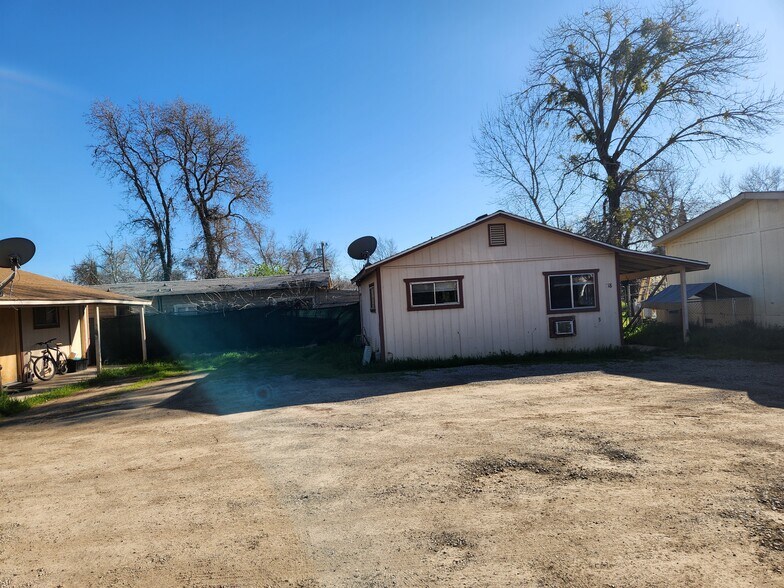 5725 Old Highway 53, Clearlake, CA à vendre - Photo de l’immeuble – Image 3 sur 8