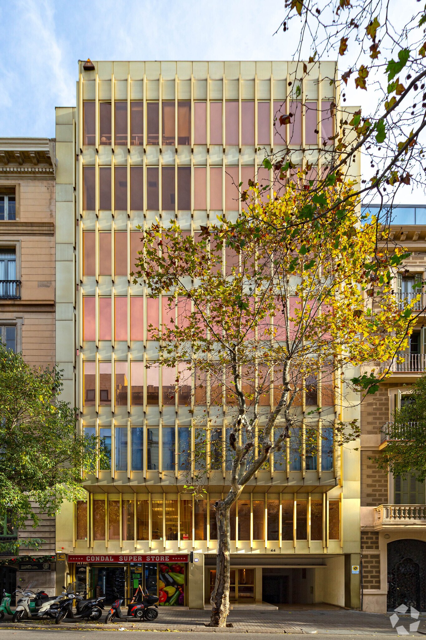 Bureau dans Barcelone, Barcelona à louer Photo de l’immeuble– Image 1 sur 4