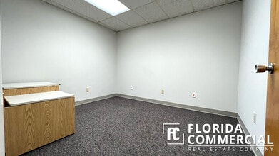 900 SE Federal Hwy, Stuart, FL à louer Photo intérieure– Image 2 sur 7