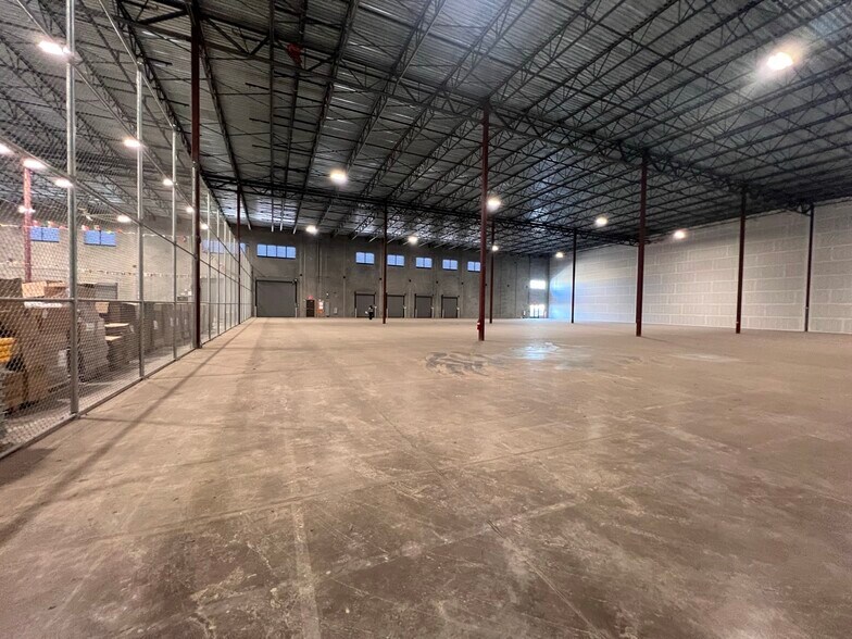 1001 Kooloaula St, Kapolei, HI à louer - Photo de l’immeuble – Image 3 sur 7
