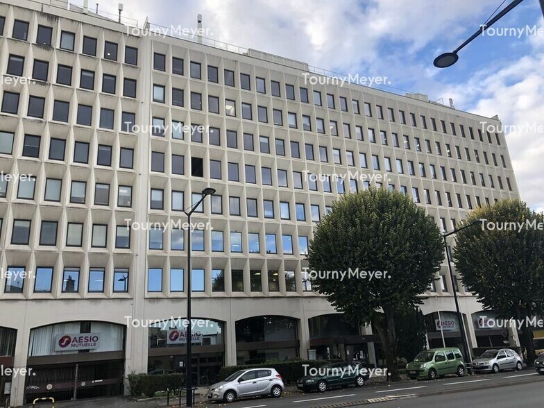 Bureau dans Bordeaux à louer - Photo de l’immeuble – Image 1 sur 7
