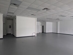 219 W Meyers Ave, Mascotte, FL à louer Photo intérieure– Image 2 sur 2