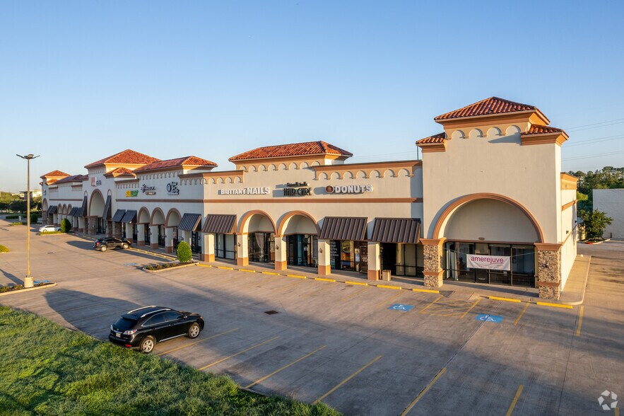 1600 W League City Pky, League City, TX à louer - Photo de l’immeuble – Image 2 sur 9