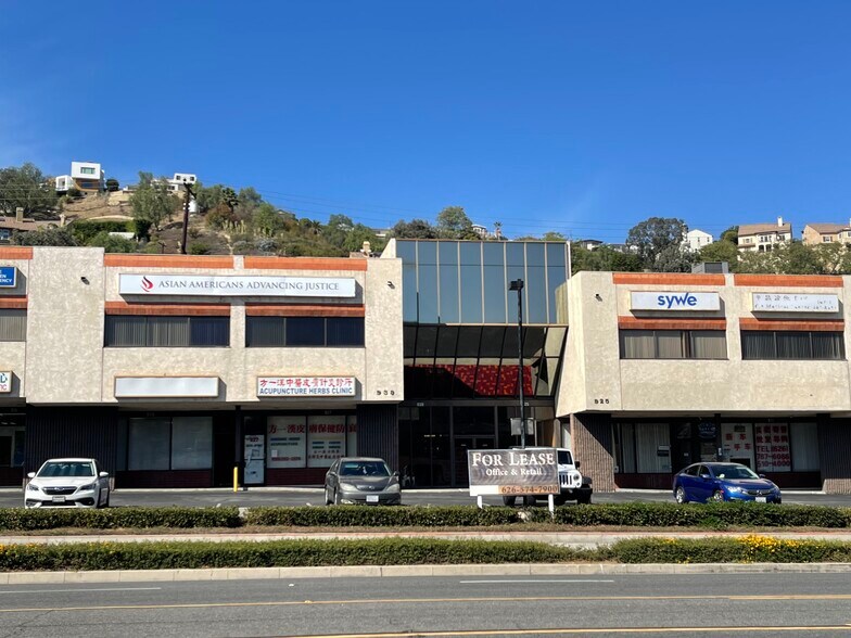 913-941 S Atlantic Blvd, Monterey Park, CA à louer - Photo principale – Image 1 sur 6