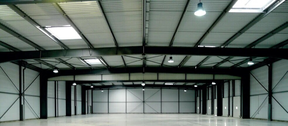 Industriel/Logistique dans Bondoufle à vendre - Photo de l’immeuble – Image 3 sur 7