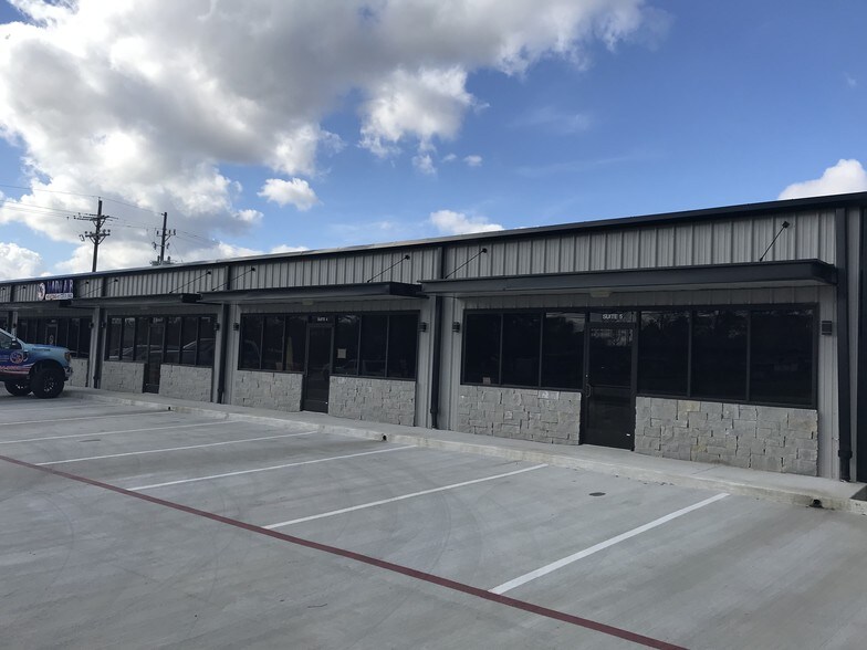 24706 Loop 494, Porter, TX à louer - Photo de l’immeuble – Image 3 sur 5
