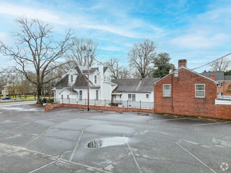 219 S York St, Gastonia, NC à vendre - Photo de l’immeuble – Image 2 sur 4